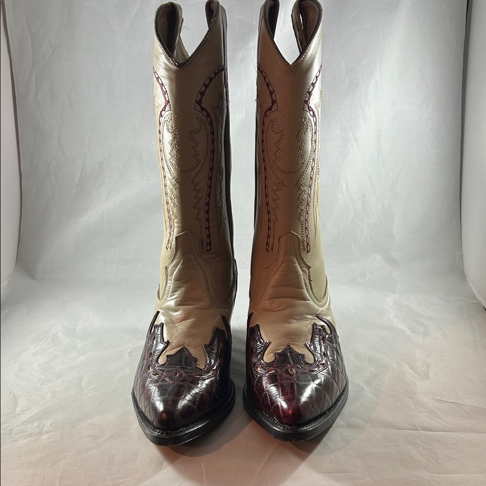 Women’s Western Cowboy Boots - Burgundy and Taupe